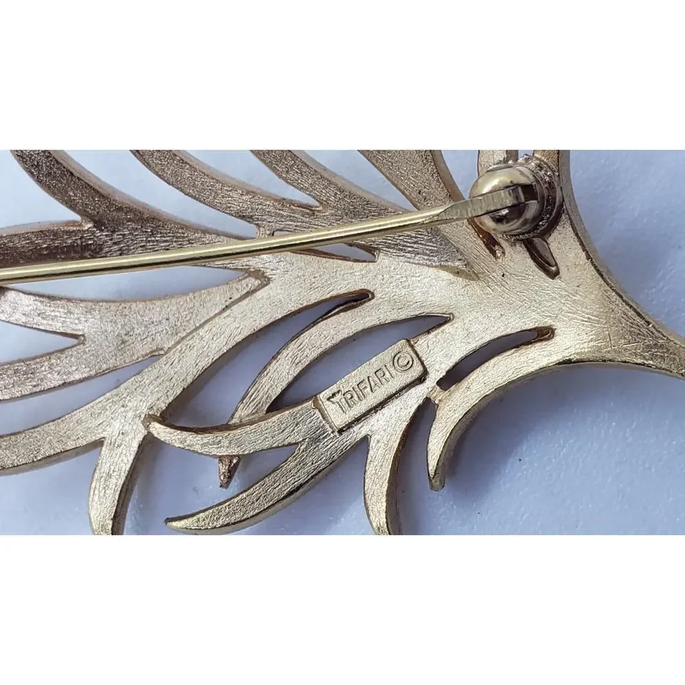 Vintage Trifari Brooch Gold Leaf shiny and matte textured mid century Signed